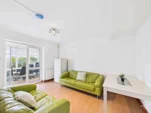 Living- click for photo gallery